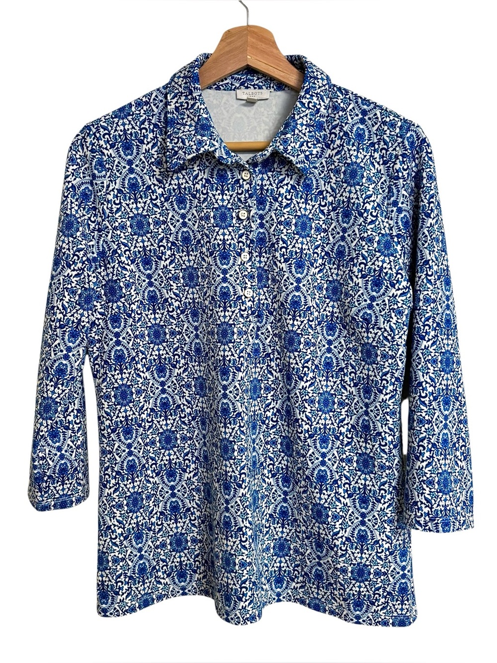 Talbots blue white stretch floral paisley print 3/4 sleeve 1/2 button Top M